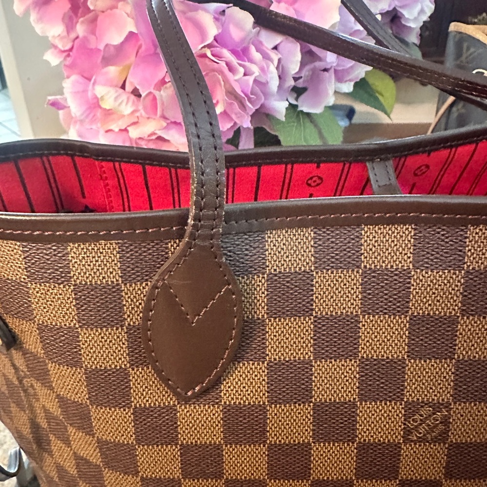 ❌SOLD❌Authentic Louis Vuitton Neverfull MM - Picture 9 of 16